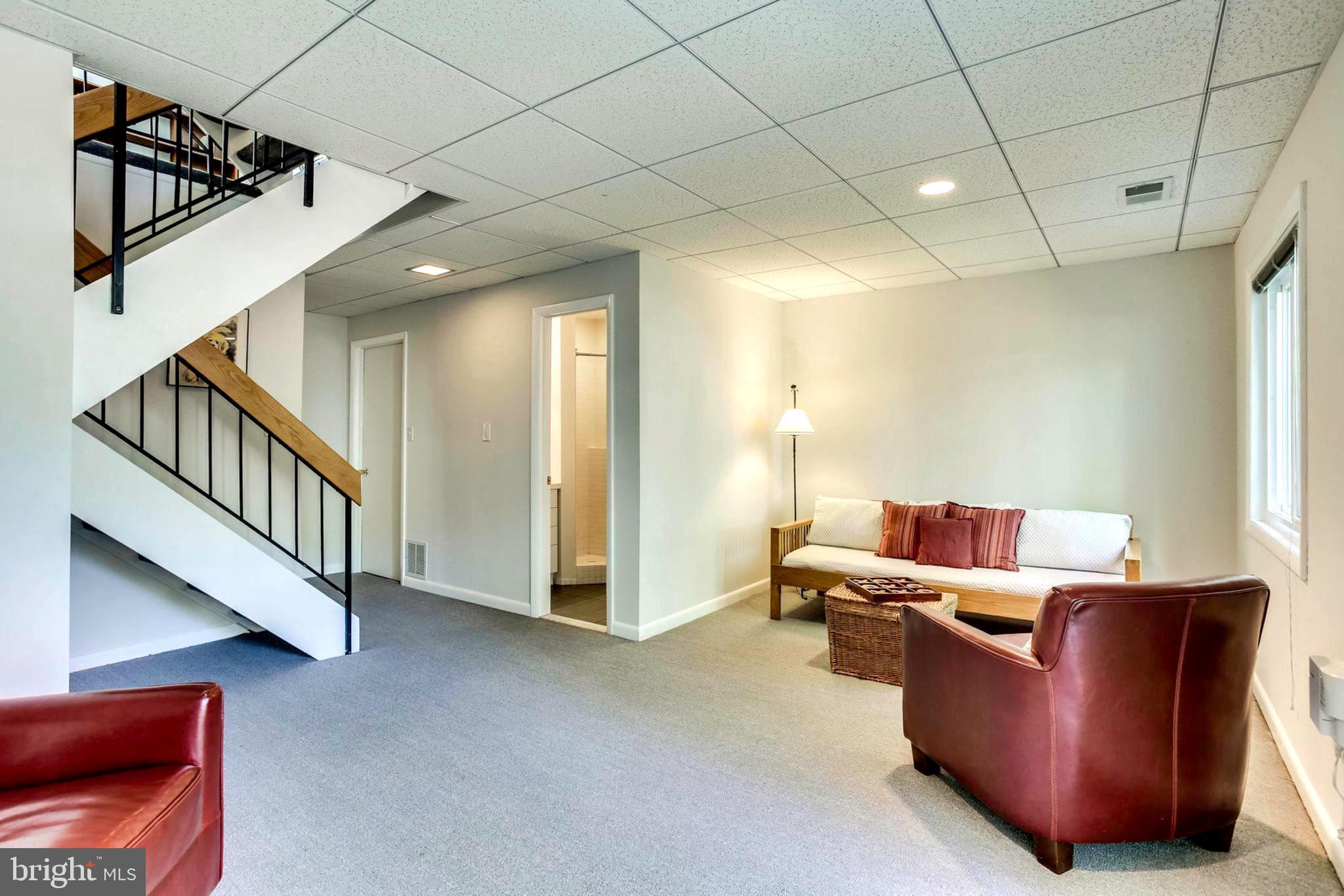 2239 Southgate Square Reston, VA 20191 - Photo 42 of 50 Family room is large and open