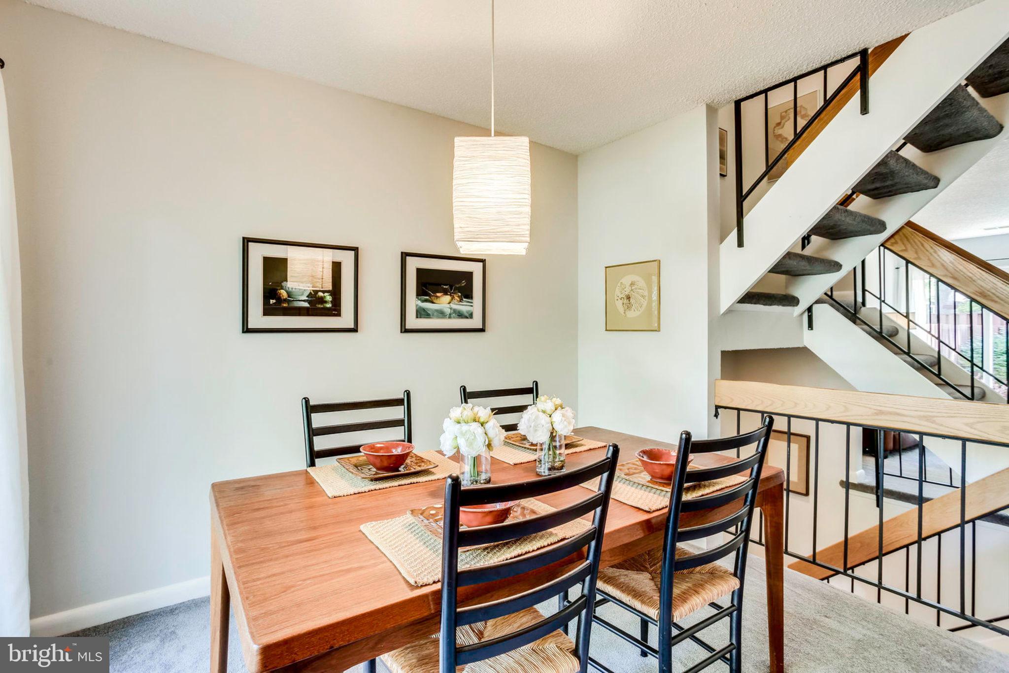 2239 Southgate Square Reston, VA 20191 - Photo 5 of 50 Separate DR flows to LR and also to kitchen