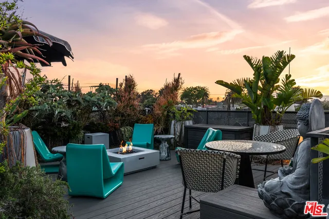 $2,995,000 | 407 Rialto Avenue, Venice, CA 90291