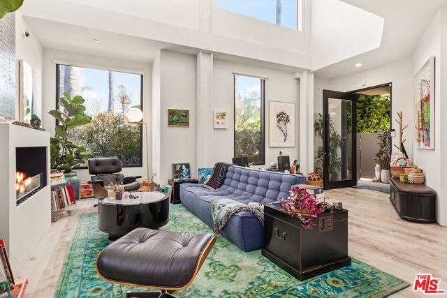 $2,995,000 | 407 Rialto Avenue, Venice, CA 90291