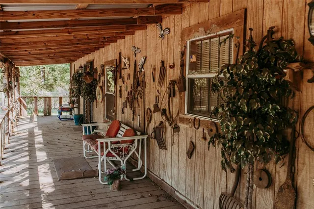 a view of an outdoor space