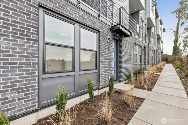 $1,019,900 | 18805 99th Court Northeast, Unit D, Bothell, WA 98011