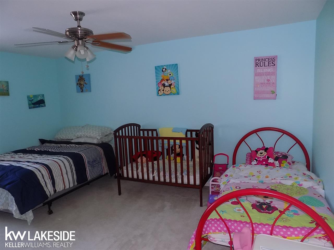2152 Rochelle Park Drive Rochester, MI 48309 - Photo 23 of 31 SECOND BEDROOM