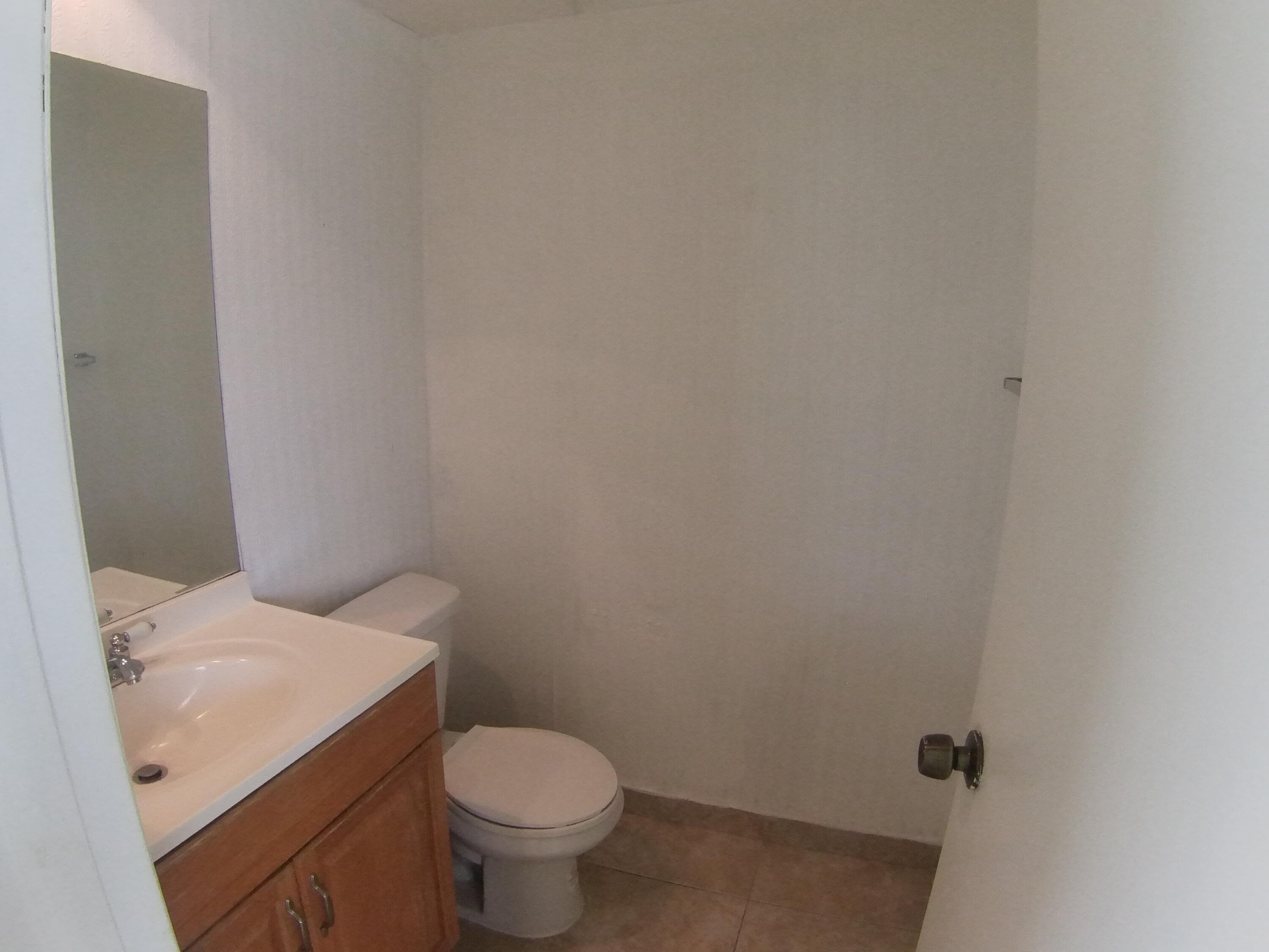 537 Normandy L Delray Beach Delray Beach, FL 33484 - Photo 10 of 21 SING0010