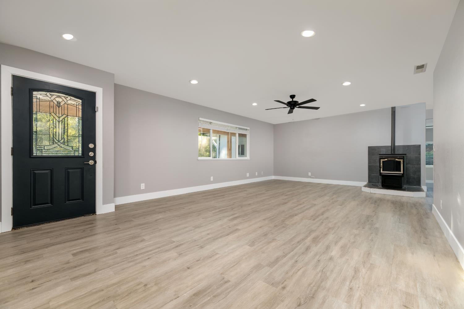 11196 Pleasant Valley Road Penn Valley, CA 95946 - Photo 19 of 71