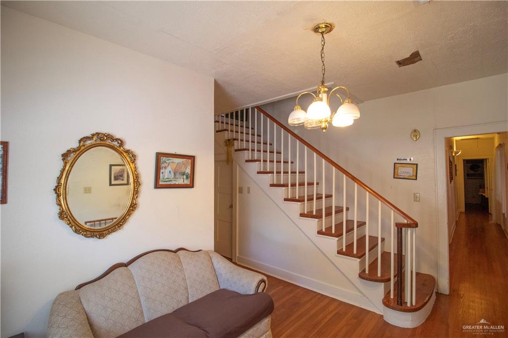 11009 Monte Cristo Road Edcouch, TX 78538 - Photo 5 of 27 Foyer and Staircase