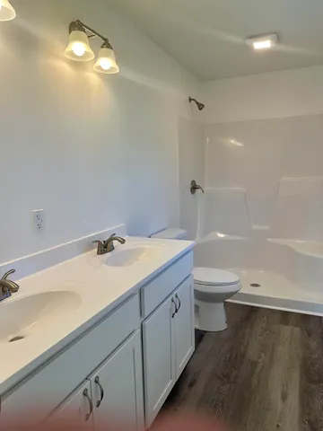 $345,000 | 40 Village Circle, Augusta, ME 04330