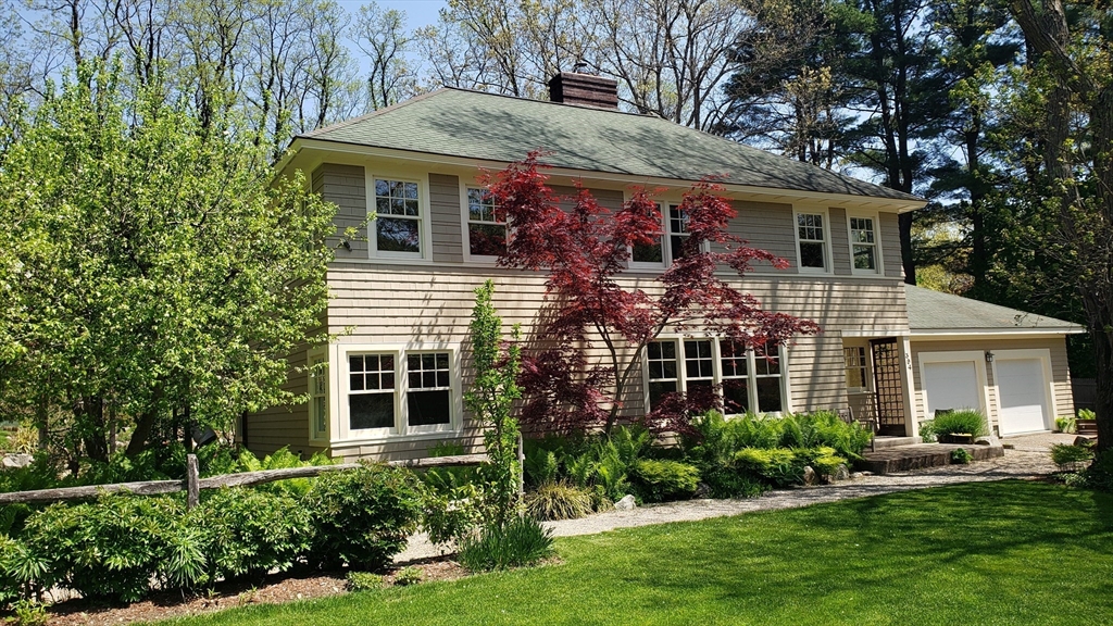 394 Strawberry Hill Road Concord, MA 01742 - Photo 1 of 40 Gallery Image 1
