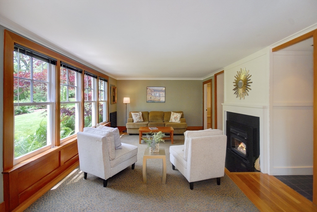 394 Strawberry Hill Road Concord, MA 01742 - Photo 13 of 40 Gallery Image 13