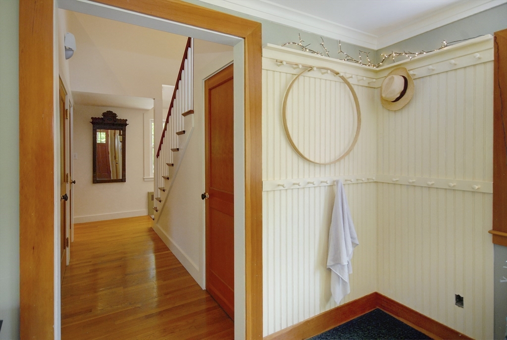 394 Strawberry Hill Road Concord, MA 01742 - Photo 14 of 40 Gallery Image 14