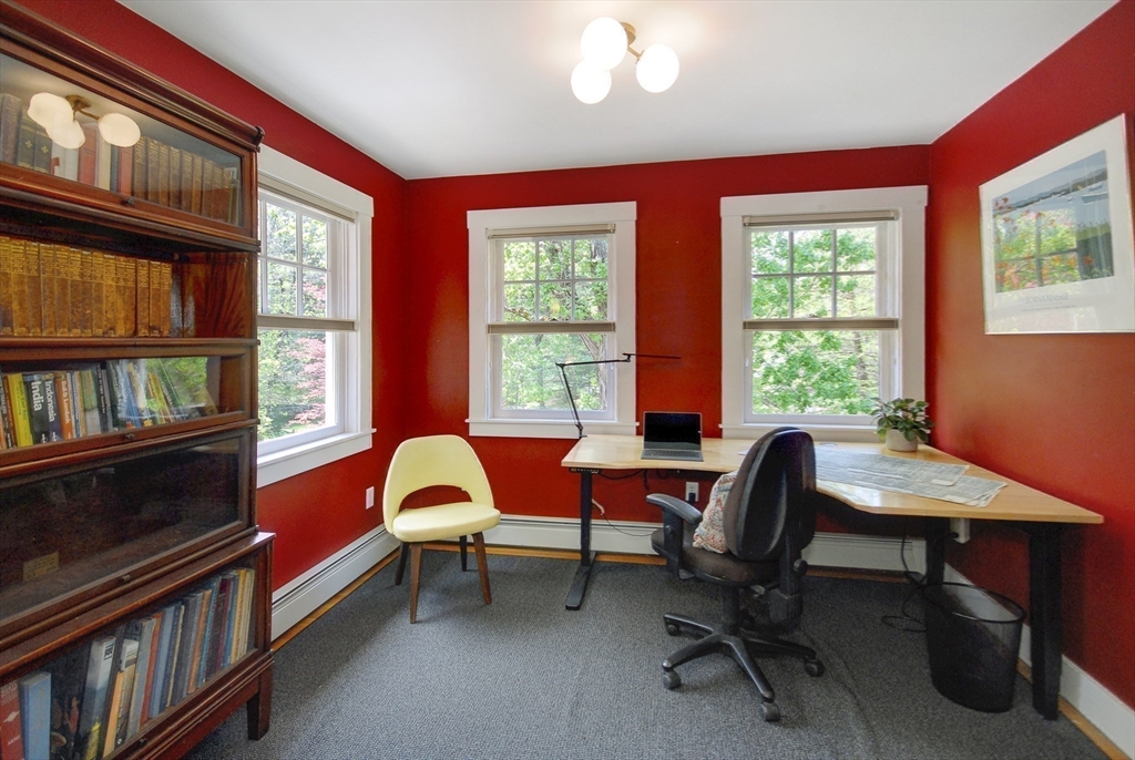 394 Strawberry Hill Road Concord, MA 01742 - Photo 17 of 40 Gallery Image 17