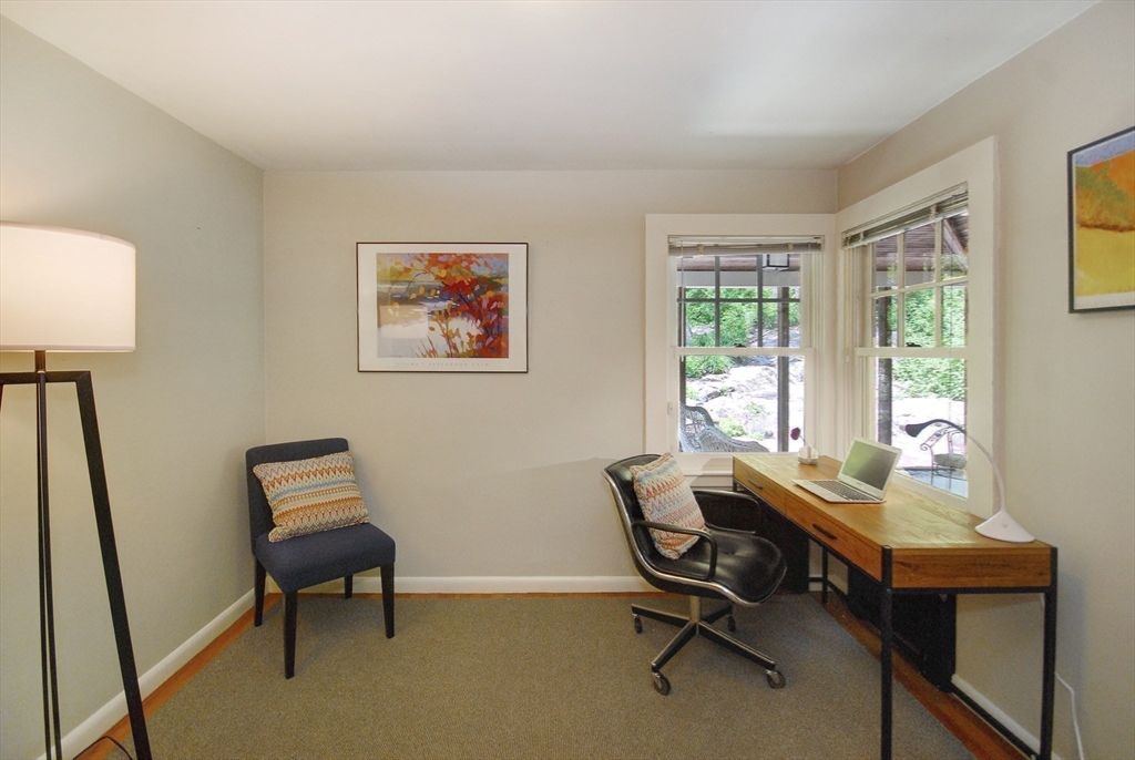 394 Strawberry Hill Road Concord, MA 01742 - Photo 18 of 40 Gallery Image 18