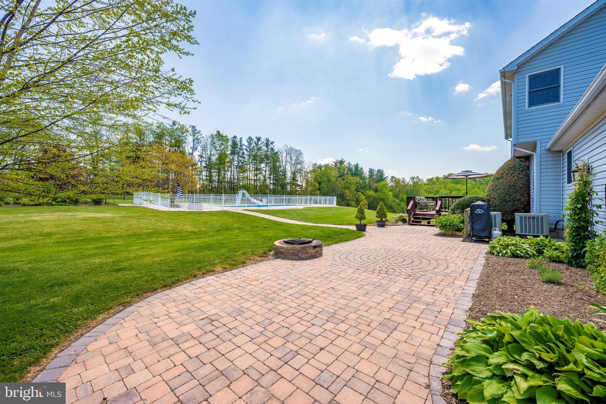 7779 Dollyhyde Road Mount Airy, MD 21771 - Photo 50 of 84 Walkway leading to the driveway.