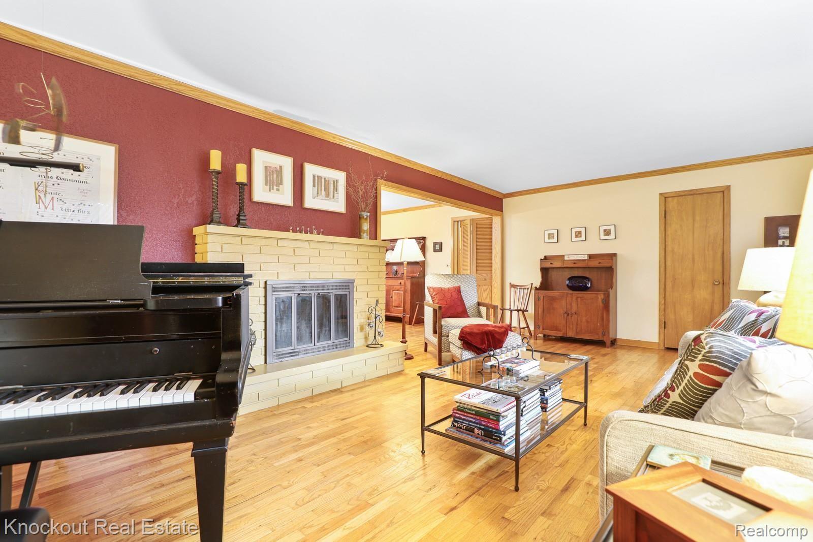 11240 South Evergreen Road Birch Run, MI 48415 - Photo 8 of 44 11240 W Evergreen 48734-11.jpg