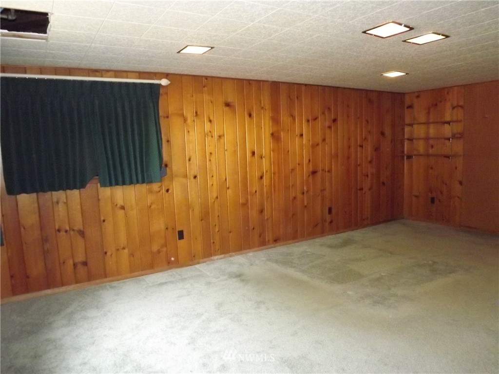 10405 10th Avenue Southwest Seattle, WA 98146 - Photo 10 of 19 Gallery Image 10