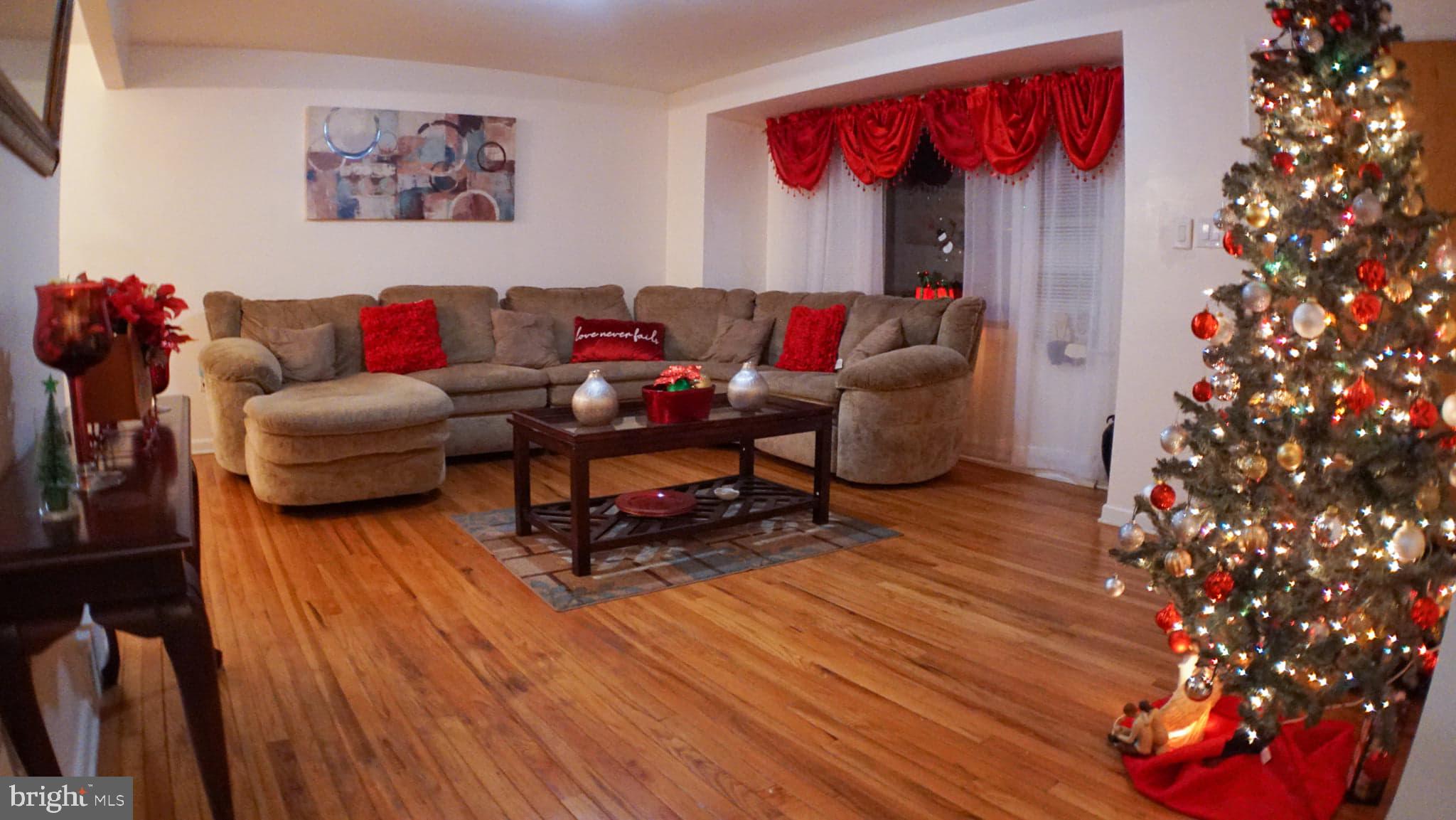 24 Wingert Road Reading, PA 19610 - Photo 2 of 14 Living room