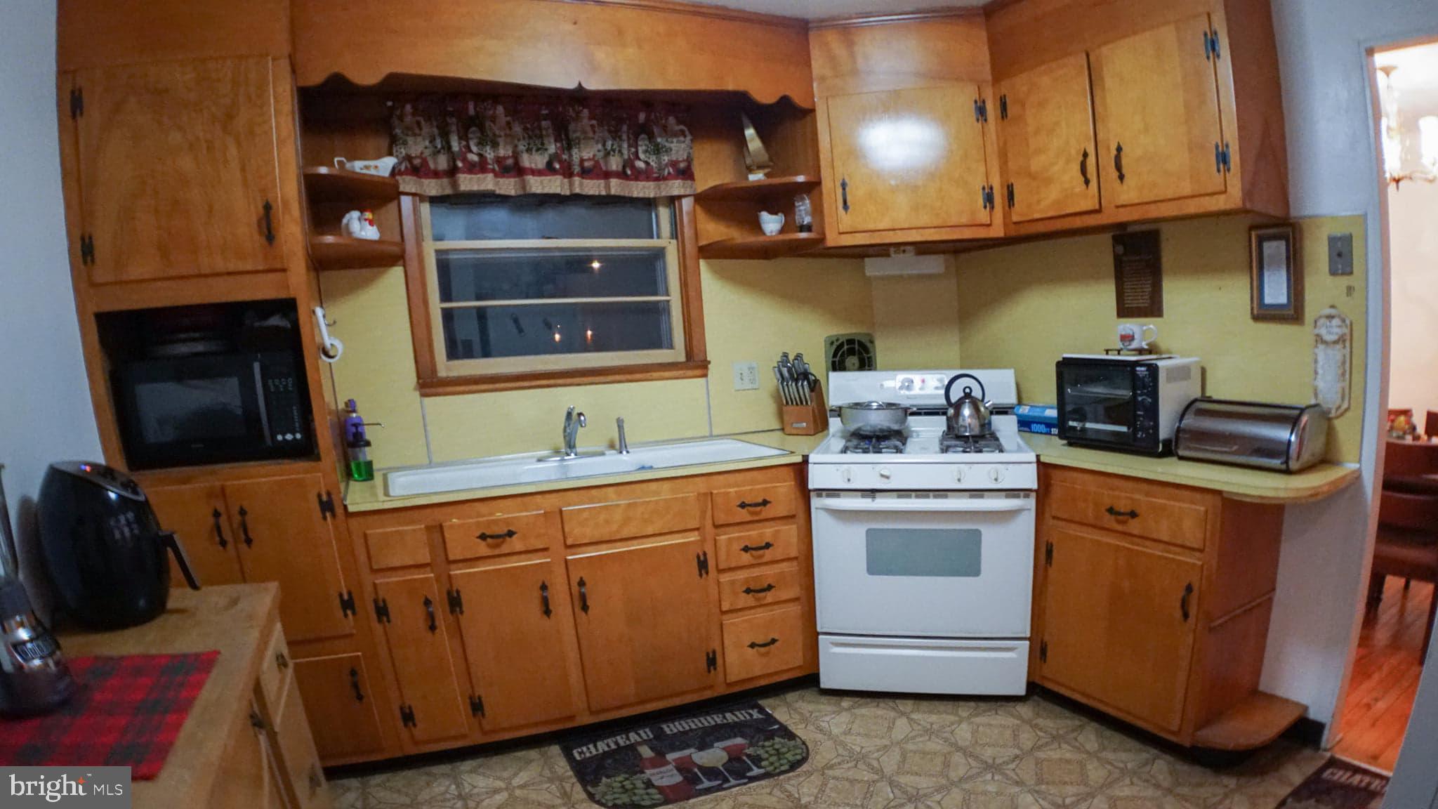 24 Wingert Road Reading, PA 19610 - Photo 5 of 14 Gallery Image 5