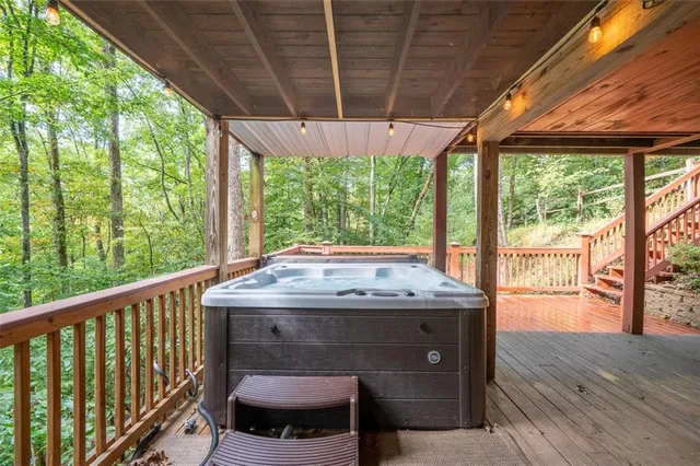 $375,000 | 489 Arrowhead Pass, Blue Ridge, GA 30513