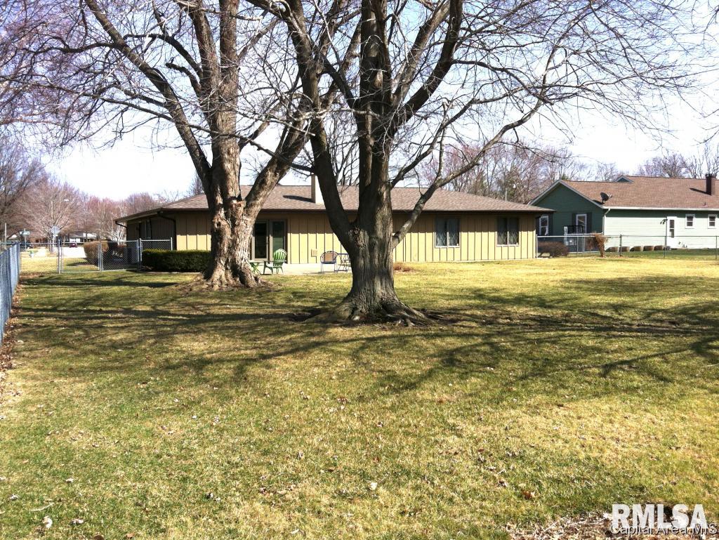 2201 West Rd Drive Springfield, IL 62711 - Photo 5 of 36