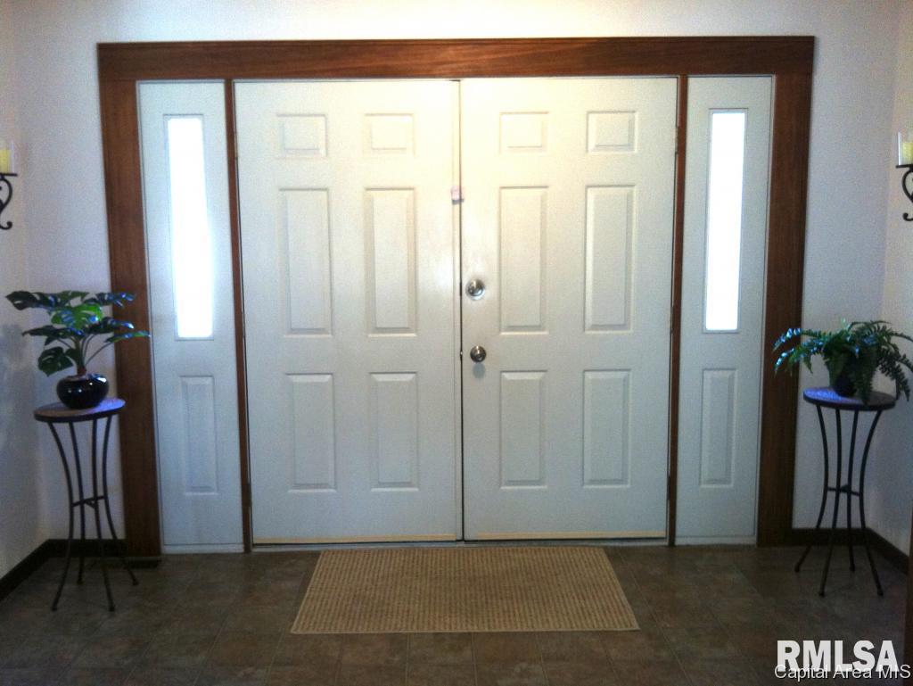 2201 West Rd Drive Springfield, IL 62711 - Photo 8 of 36