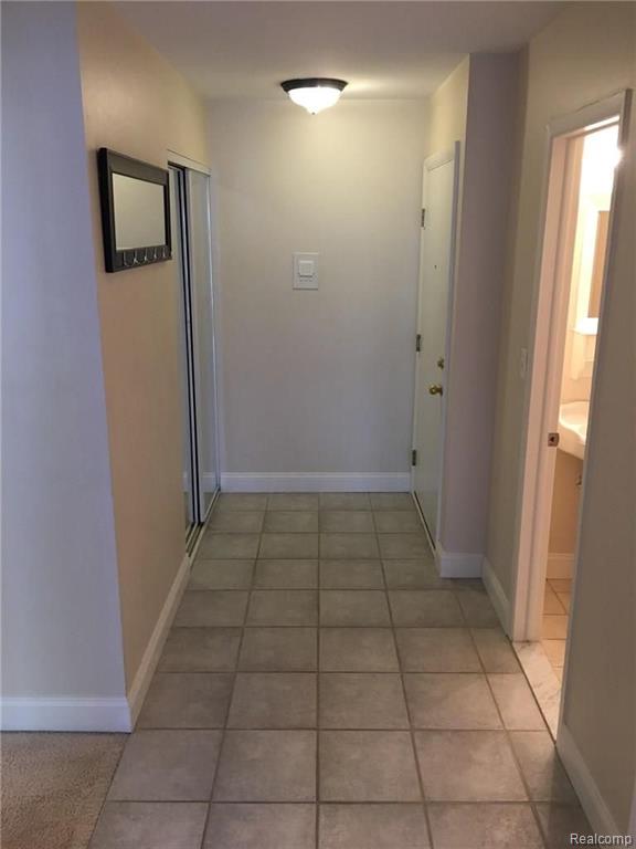 1653 Riverside Drive, Unit 6 Rochester Hills, MI 48309 - Photo 10 of 19