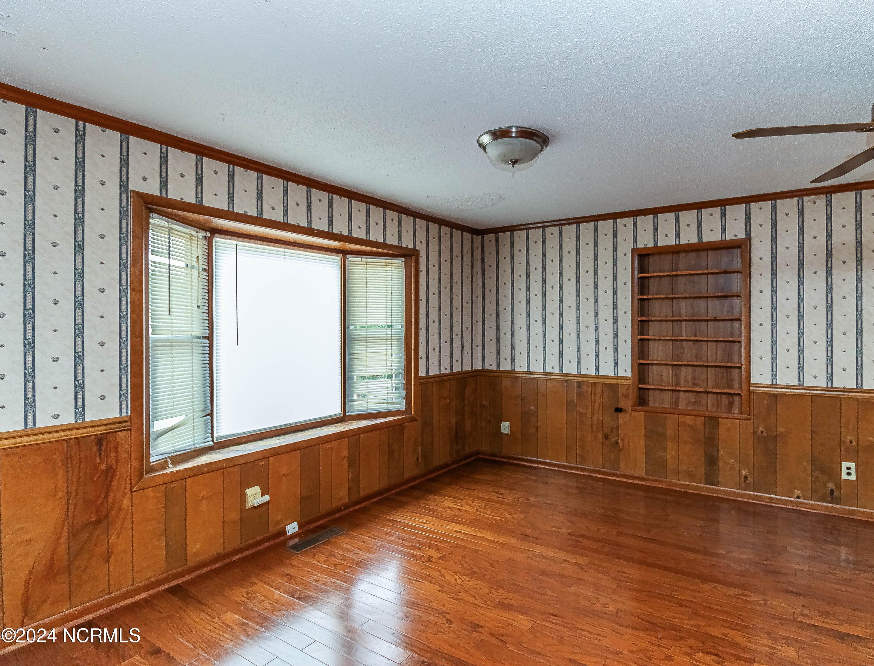 135 Dale Road Mount Olive, NC 28365 - Photo 9 of 33 IMG_1016-Edit