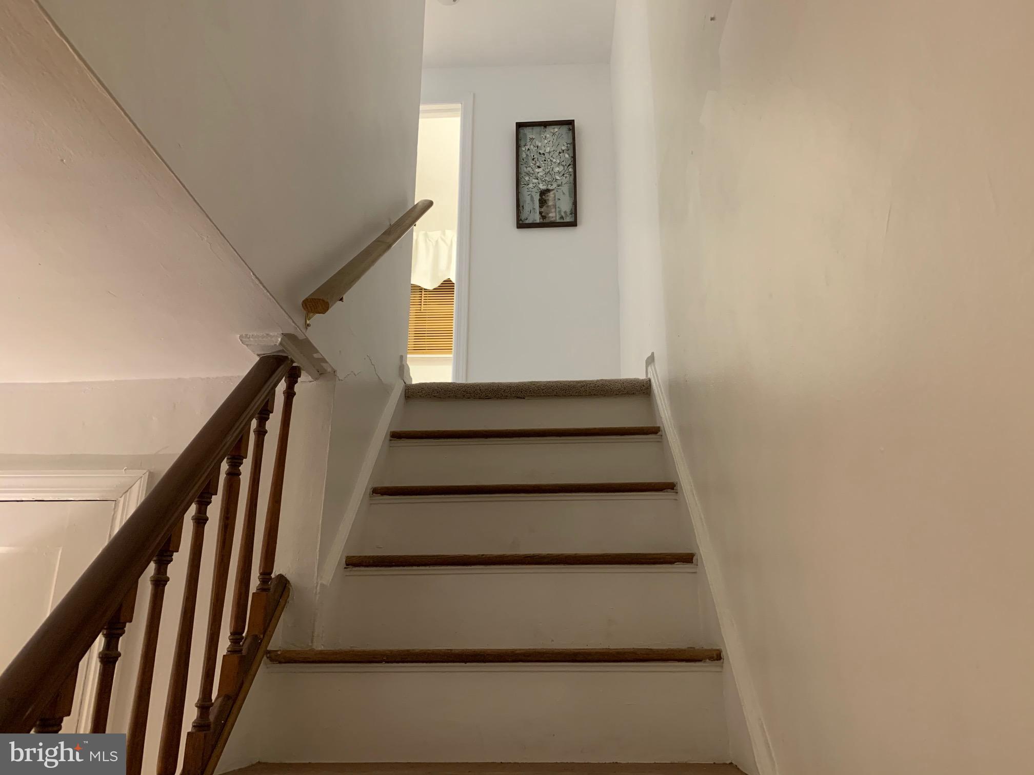 150 Maple Hill Road Wilmington, DE 19804 - Photo 22 of 43 Stairwell