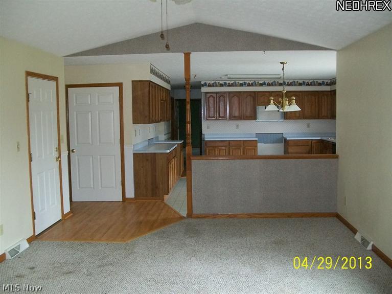 810 Community Road Sheffield Lake, OH 44054 - Photo 5 of 13