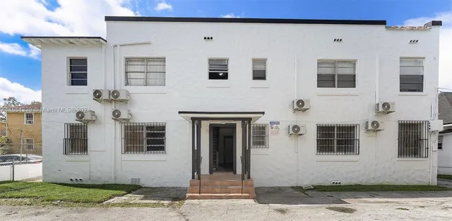 $2,299,000 | 850 Northwest 2nd Street, Miami, FL 33128