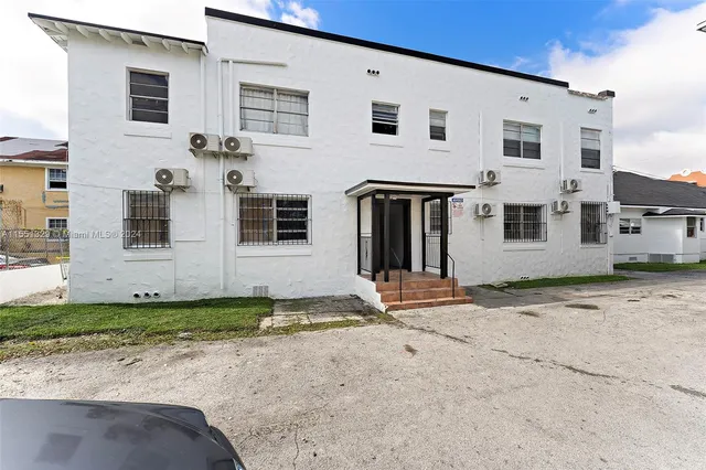 $2,299,000 | 850 Northwest 2nd Street, Miami, FL 33128