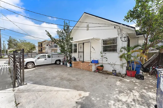 $2,299,000 | 850 Northwest 2nd Street, Miami, FL 33128