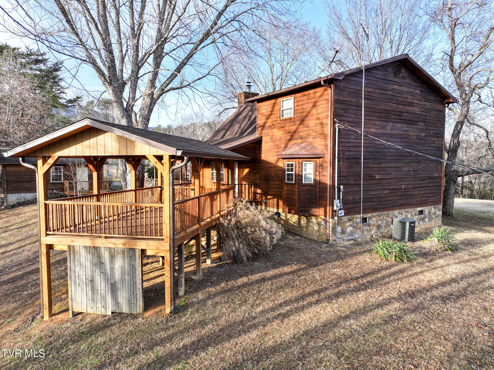 662 Lower Bogard Road Newport, TN 37821 - Photo 6 of 51 DJI_20260103184600_0310_D