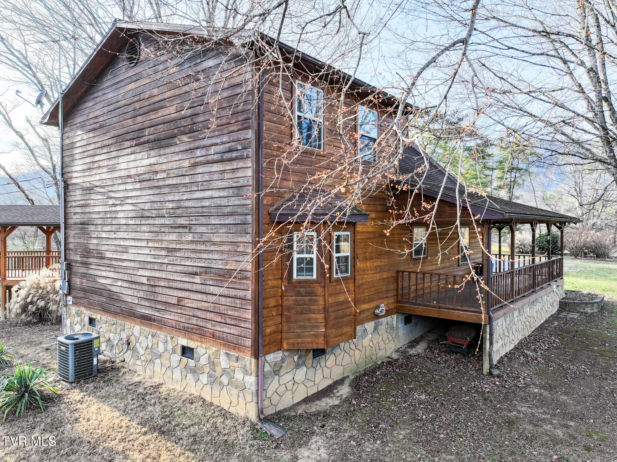 662 Lower Bogard Road Newport, TN 37821 - Photo 7 of 51 DJI_20260103184649_0313_D