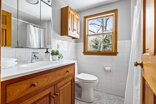 $799,000 | 8 Algonquin Road, Acton, MA 01720