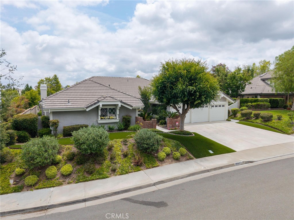 26072 Charing Cross Road Valencia, CA 91355 - Photo 7 of 105