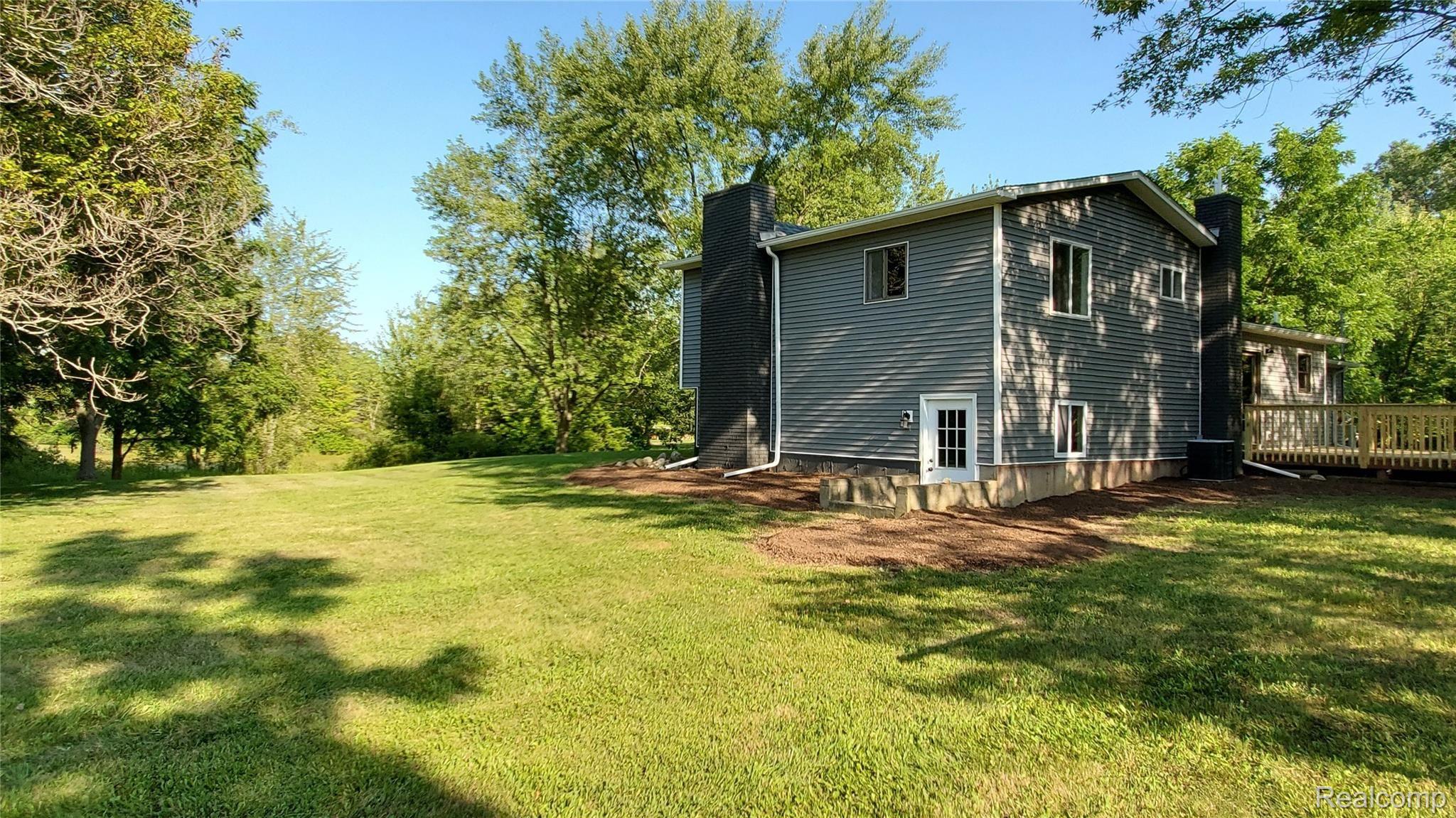 12260 Linden Road Linden, MI 48451 - Photo 4 of 22 20190802_180918.jpg