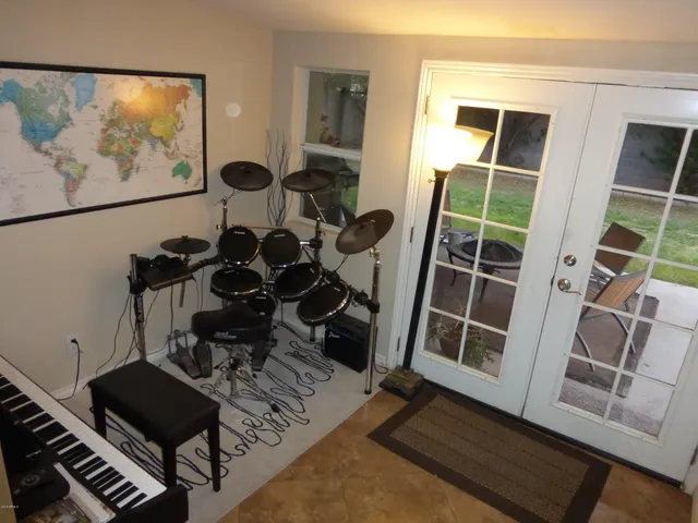 $2,595 | 6713 East Culver Street, Scottsdale, AZ 85257