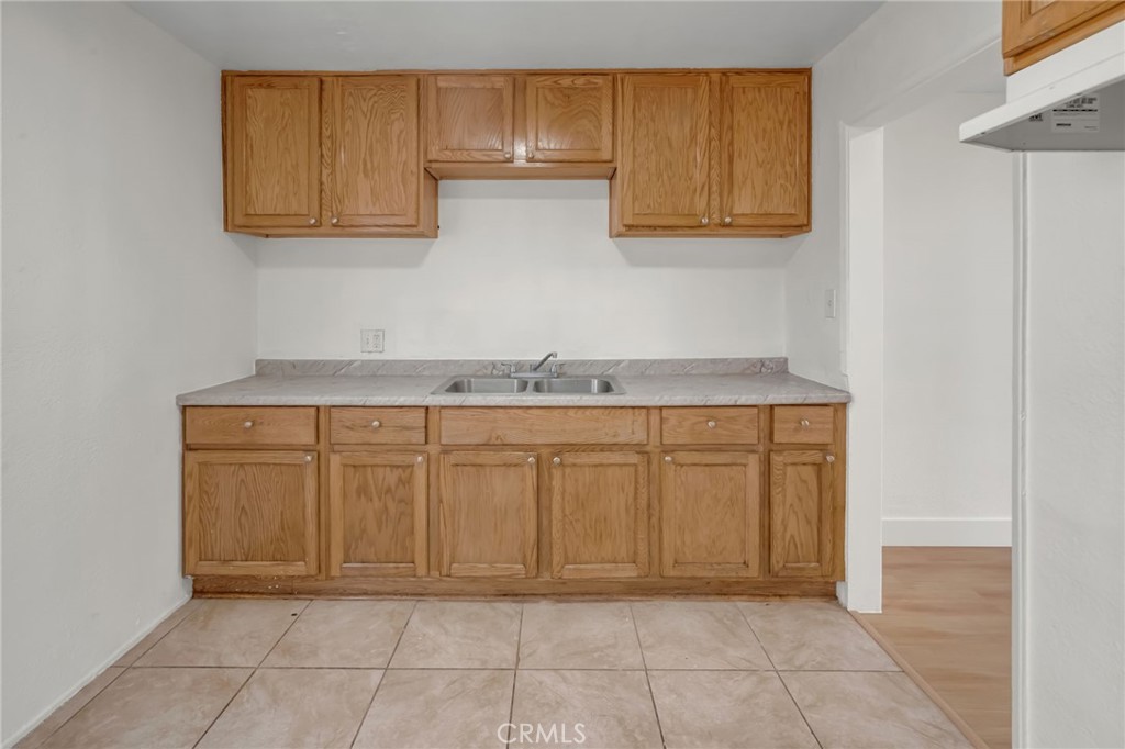 1024 West Reeve Street Compton, CA 90220 - Photo 10 of 69