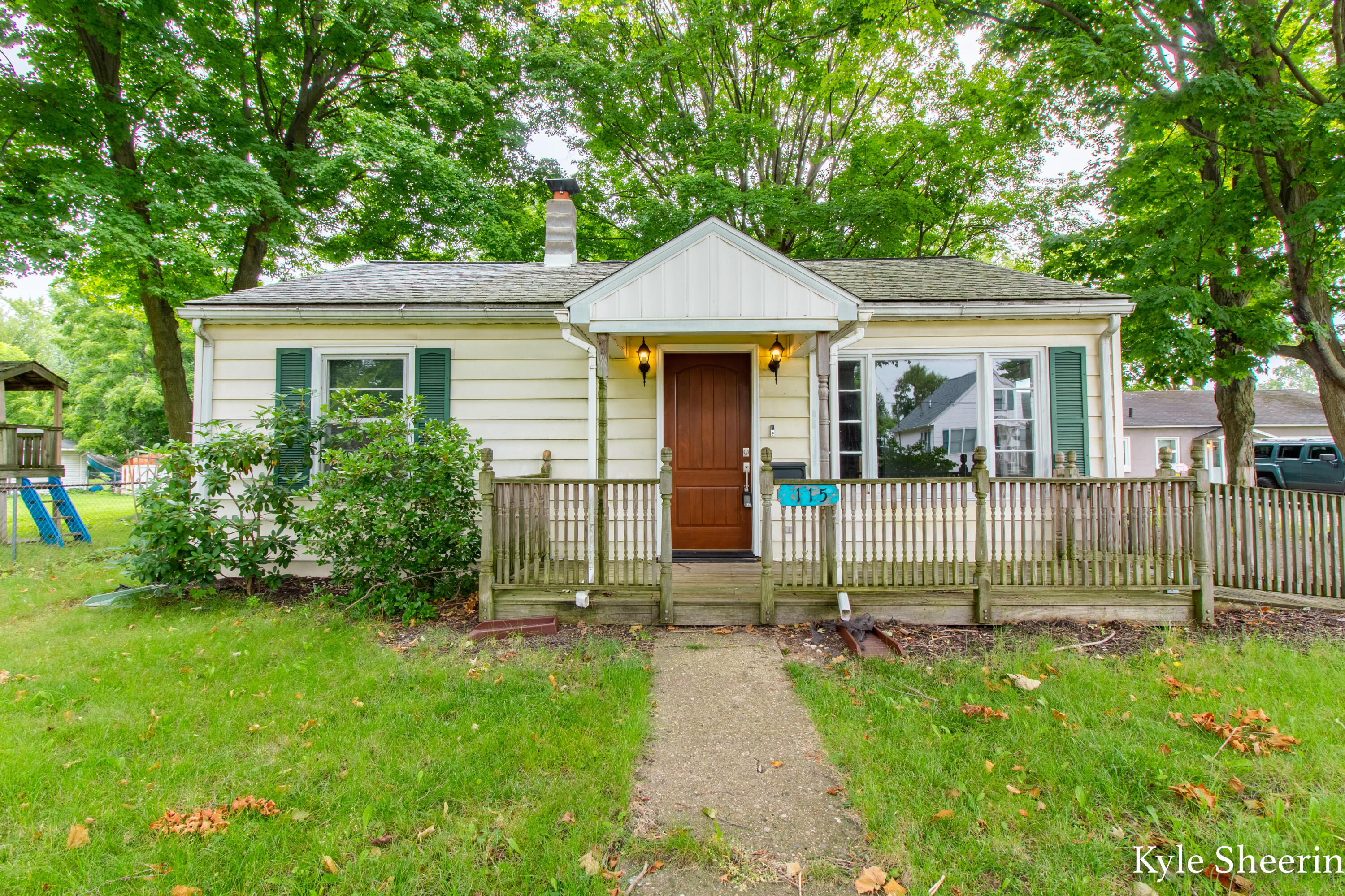 115 North Grant Avenue Three Rivers, MI 49093 - Photo 2 of 29 115 (27 of 29)