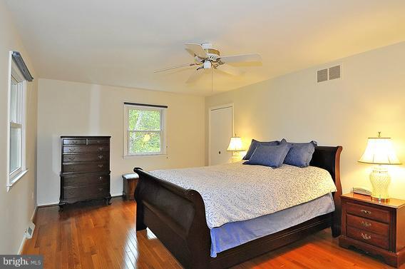 4798 Roundhill Road Ellicott City, MD 21043 - Photo 27 of 30 Bedroom (Master)