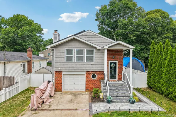 $600,000 | 234 Buffalo Avenue, Medford, NY 11763