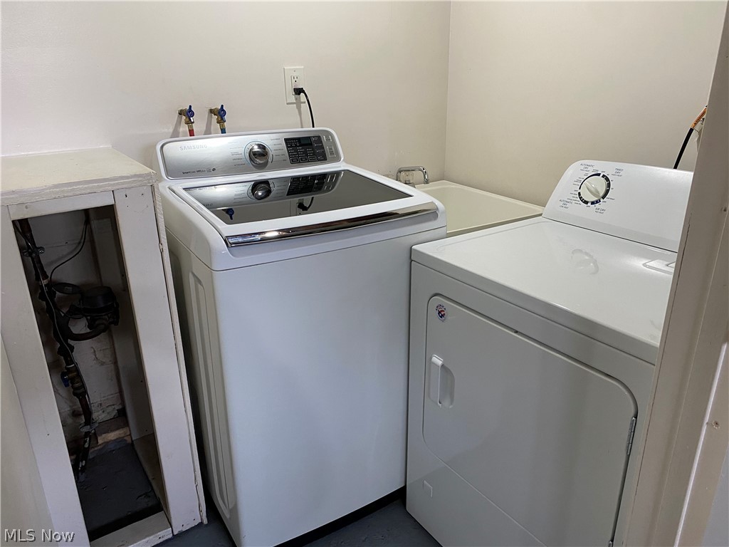 6367 Stumph Road Cleveland, OH 44130 - Photo 17 of 30 Laundry room in lower level