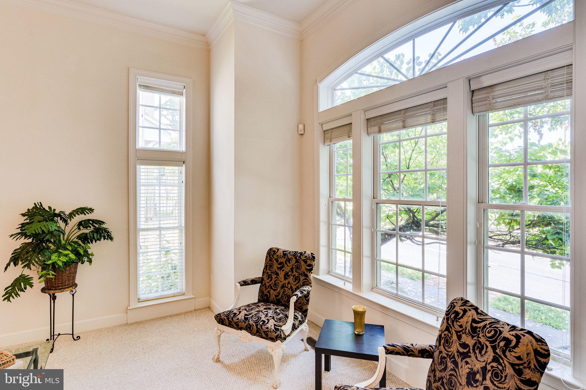 1210 Gaither Road Rockville, MD 20850 - Photo 2 of 27 Living room