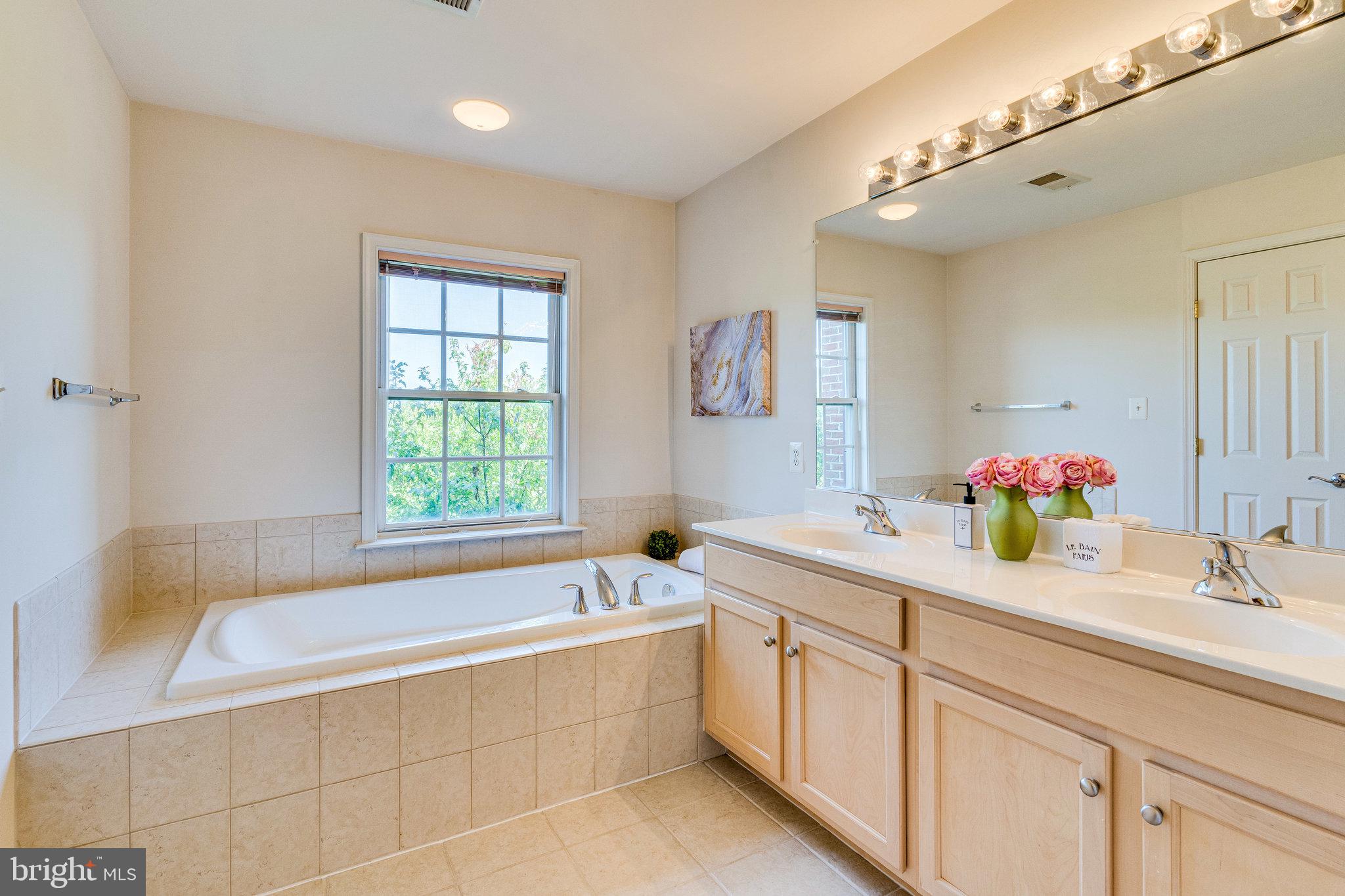 1210 Gaither Road Rockville, MD 20850 - Photo 15 of 27 Main bathroom