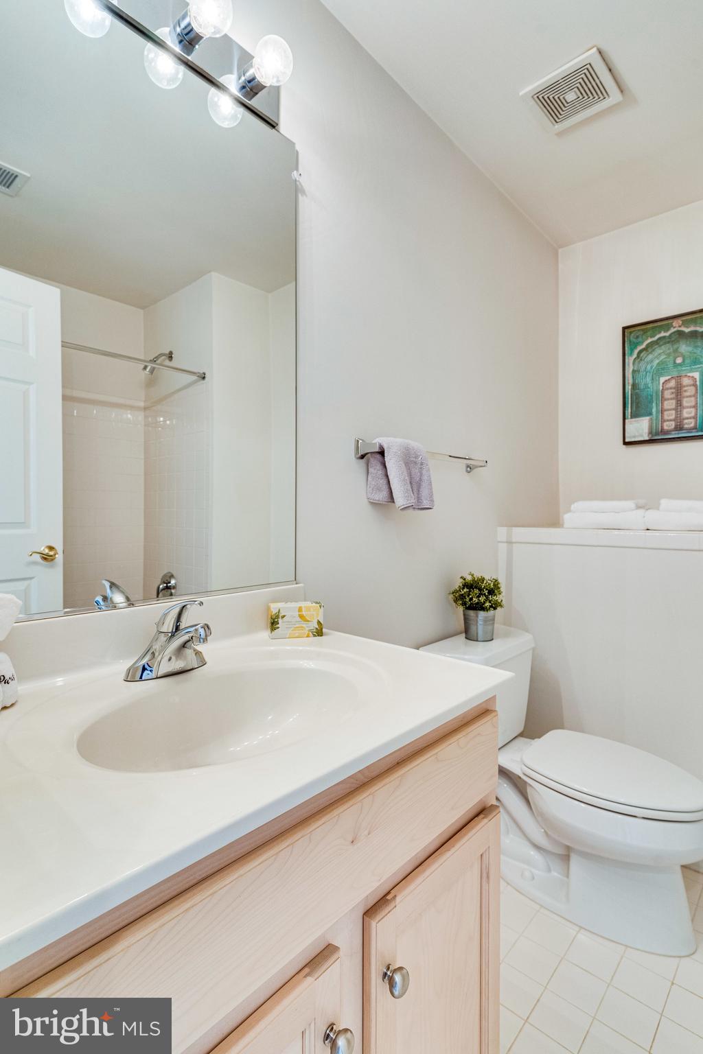 1210 Gaither Road Rockville, MD 20850 - Photo 21 of 27 Second full bathroom