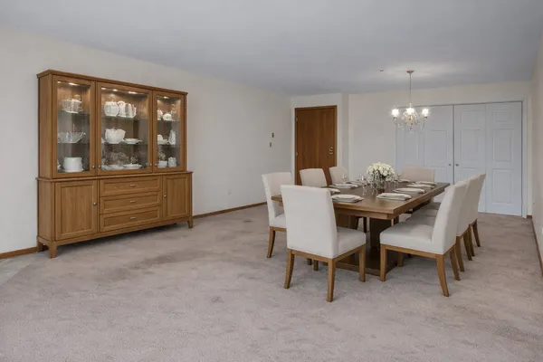 $198,600 | 611 Hapsfield Lane, Unit 100, Buffalo Grove, IL 60089