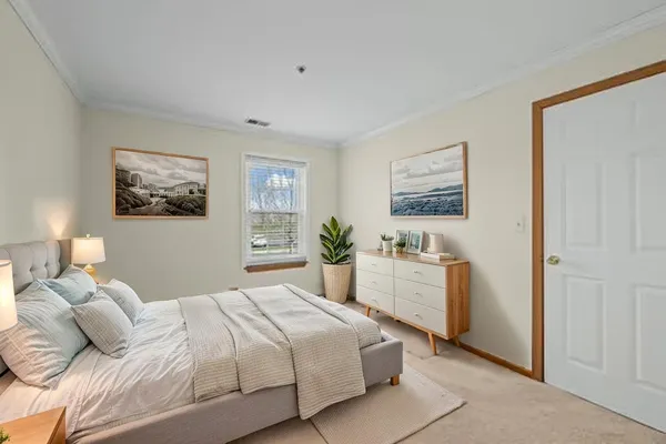 $198,600 | 611 Hapsfield Lane, Unit 100, Buffalo Grove, IL 60089