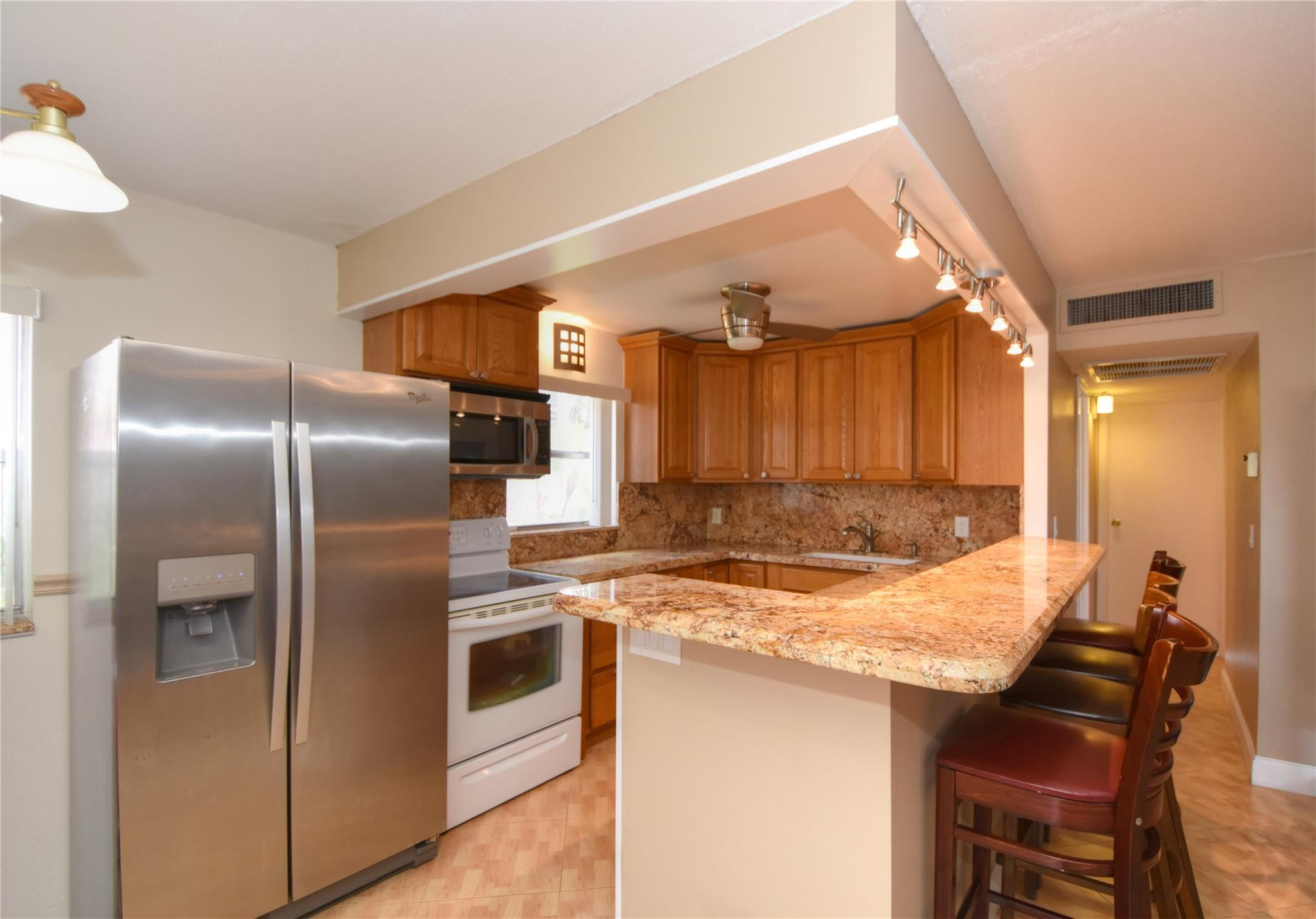 357 Saxony Lane, Unit 357 Delray Beach, FL 33446 - Photo 3 of 37 Photo 3