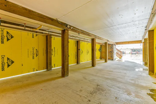 $2,500 | 4505 Bernardo De Galvez Avenue, Galveston, TX 77551