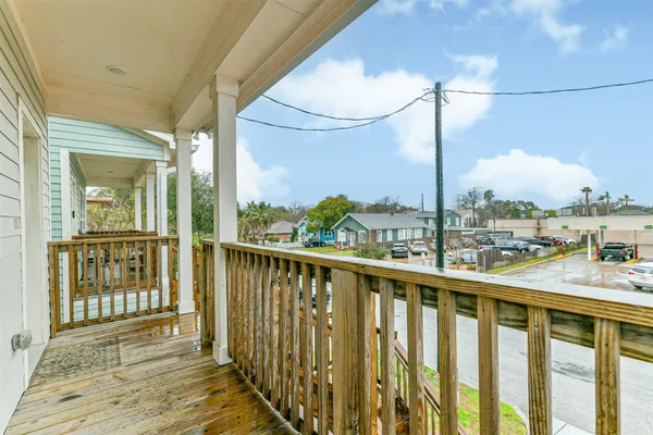 $2,500 | 4505 Bernardo De Galvez Avenue, Galveston, TX 77551